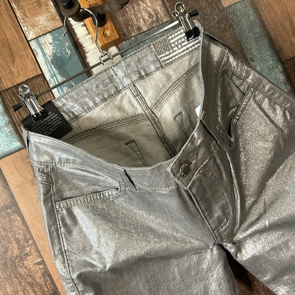 SIWY Los Angeles Hanna the singer not the song metallic jeans - Picture 14 of 16